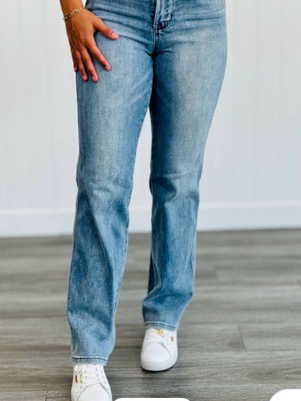 Judy Blue Light Wash Straight Leg Jeans